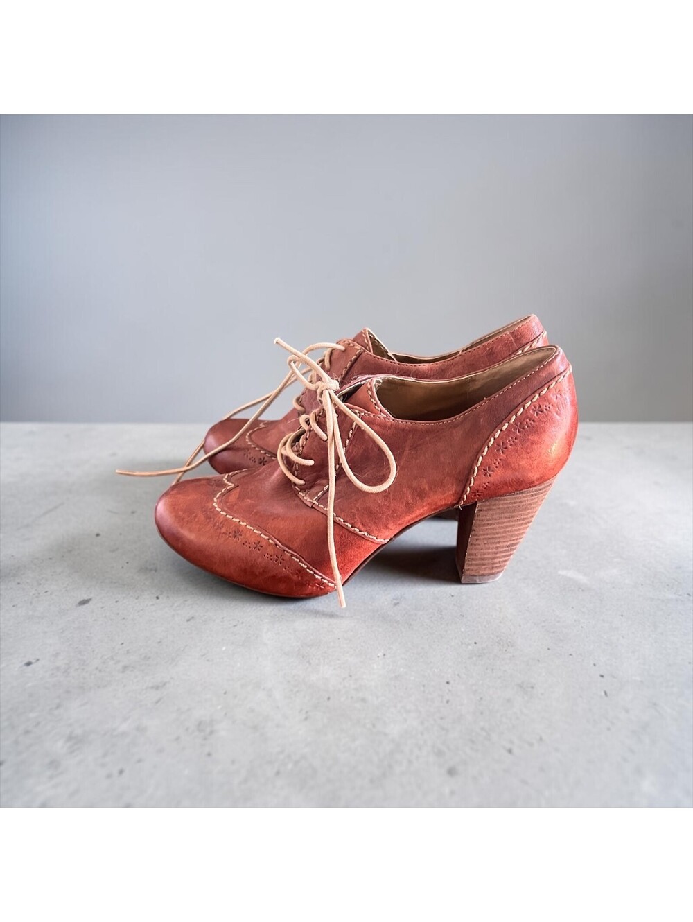 Fossil Tamiko Oxford Heels | Vintage Cognac Leather Lace-Up Pumps | Size 6.5 - Picture 3 of 10